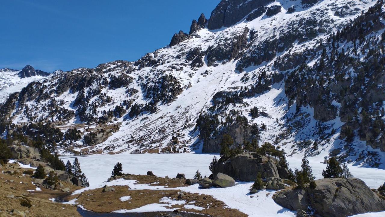 Esqui, Aigueestortes Y Boi-Tauell A Tus Pies En Ebrehogar 普拉德埃米塔 外观 照片